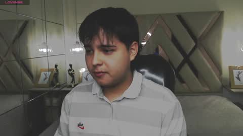 Snapshot of andrewsmile_ chatting on January 24, 2025, 1:03 pm ANDREW online show from January 24, 2025, 1:03 pm