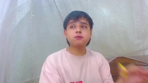 Snapshot of andrewsmile_ chatting on February 22, 2025, 6:41 pm ANDREW online show from February 22, 2025, 6:41 pm