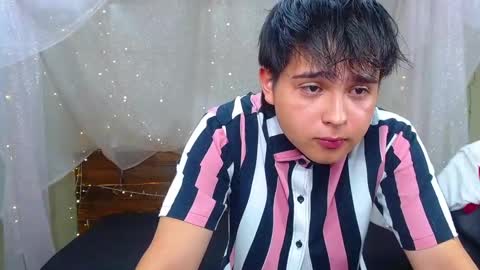 Snapshot of andrewsmile_ chatting on March 1, 2025, 6:32 pm ANDREW online show from March 1, 2025, 6:32 pm