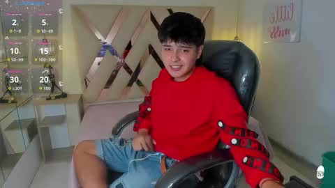 Snapshot of andrewsmile_ chatting on September 28, 2025, 2:22 pm ANDREW online show from September 28, 2025, 2:22 pm