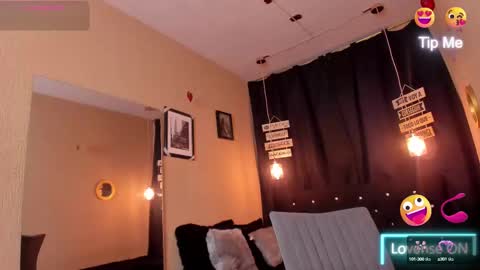      online show from February 28, 2025, 7:25 pm