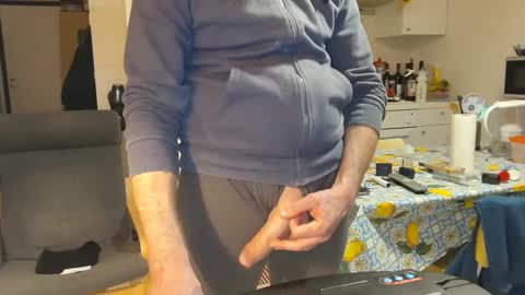 androx77 online show from February 11, 2025, 5:18 pm