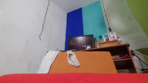 andrykasandry online show from January 5, 2025, 3:32 am