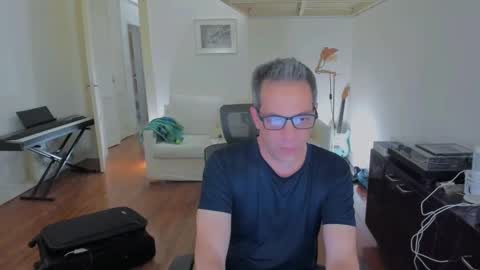 Snapshot of andy0pandi chatting on February 7, 2025, 8:55 am Andrew online show from February 7, 2025, 8:55 am