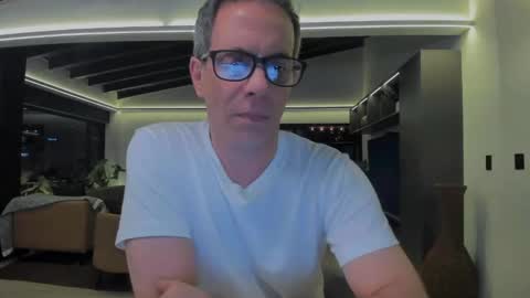 Snapshot of andy0pandi chatting on February 18, 2025, 1:54 am Andrew online show from February 18, 2025, 1:54 am