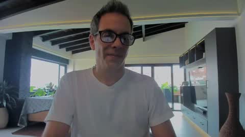 Snapshot of andy0pandi chatting on February 18, 2025, 7:52 pm Andrew online show from February 18, 2025, 7:52 pm