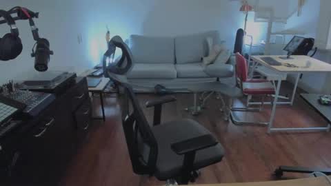 Andrew online show from March 7, 2026, 12:02 pm