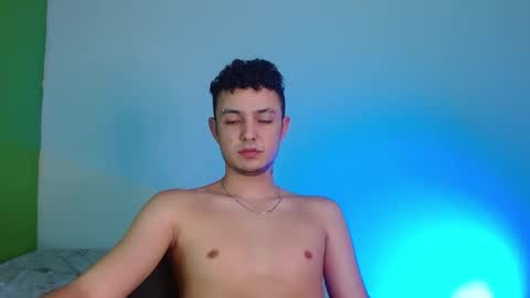 andy_gazmey online show from October 30, 2025, 1:40 am