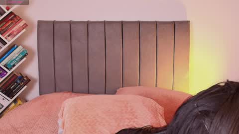 andy_saenz13 online show from May 15, 2026, 11:12 pm