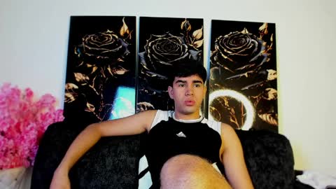 andy_wood1 online show from April 7, 2026, 12:27 pm