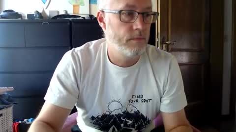 Snapshot of andyberg8 chatting on September 18, 2025, 2:19 pm Andy online show from September 18, 2025, 2:19 pm