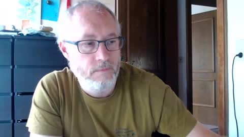 Snapshot of andyberg8 chatting on October 14, 2025, 2:40 pm Andy online show from October 14, 2025, 2:40 pm
