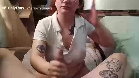 Cherry online show from September 15, 2025, 9:04 pm