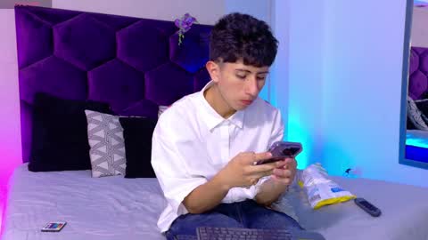 andyjustgame  online show from April 7, 2026, 4:24 am