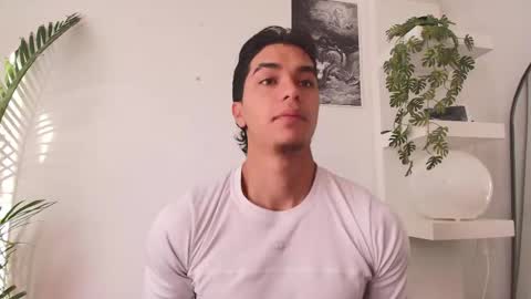 Snapshot of andypalmerr chatting on May 23, 2026, 12:20 pm andypalmerr online show from May 23, 2026, 12:20 pm