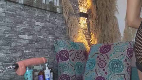 Anell online show from September 29, 2025, 3:22 am