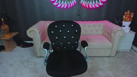 Anne online show from February 5, 2025, 8:57 pm