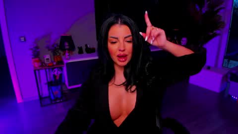 Anne online show from April 17, 2026, 4:54 pm