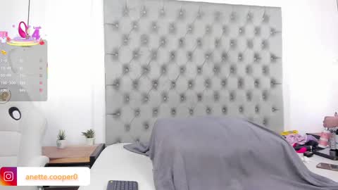 anette_cooper online show from September 27, 2025, 4:06 am