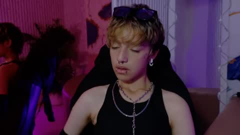 angeel_tay online show from June 3, 2026, 6:57 pm