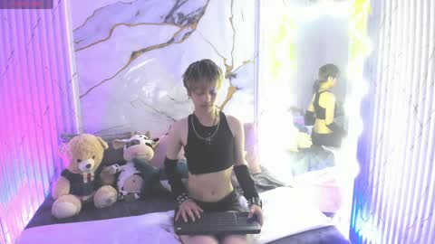 angeel_tay online show from June 7, 2026, 11:47 am