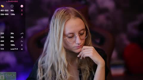 Snapshot of angeellina chatting on December 2, 2024, 10:01 pm angeellina online show from December 2, 2024, 10:01 pm