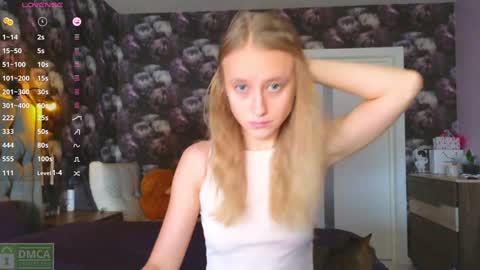 Snapshot of angeellina chatting on December 27, 2024, 11:17 am angeellina online show from December 27, 2024, 11:17 am