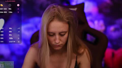 Snapshot of angeellina chatting on January 25, 2025, 10:28 pm angeellina online show from January 25, 2025, 10:28 pm