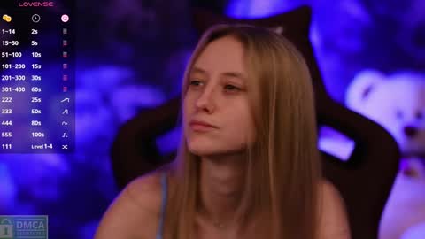 Snapshot of angeellina chatting on February 12, 2025, 1:19 am angeellina online show from February 12, 2025, 1:19 am