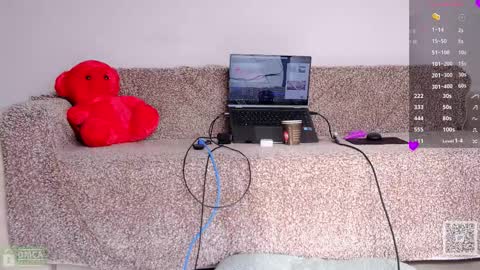 Snapshot of angeellina chatting on March 4, 2026, 7:58 am angeellina online show from March 4, 2026, 7:58 am