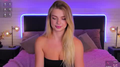 Angel   blond online show from October 23, 2025, 12:37 pm