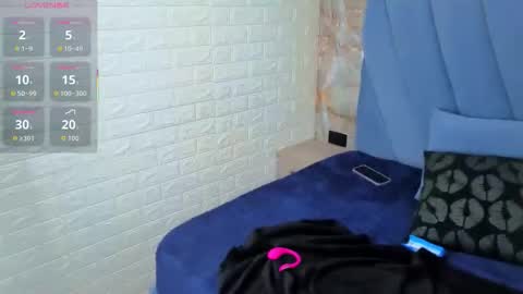 angel__red_ online show from November 29, 2025, 3:53 am