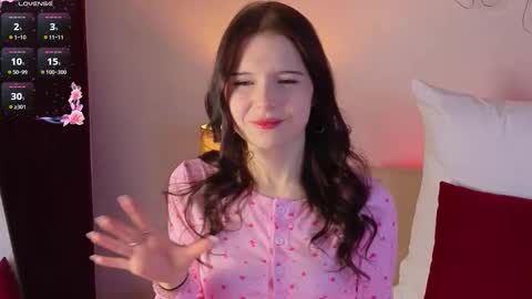 Snapshot of angel__rossee chatting on February 5, 2026, 6:12 pm Rose 18 New here online show from February 5, 2026, 6:12 pm