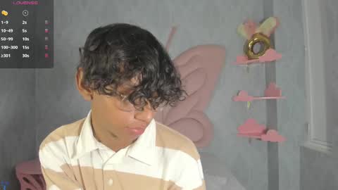 Snapshot of angel__sweet18 chatting on February 22, 2025, 3:23 am online show from February 22, 2025, 3:23 am