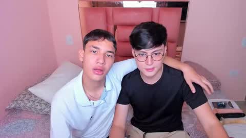 Snapshot of angel_and_jef chatting on November 25, 2025, 2:39 pm Angel and Jeff online show from November 25, 2025, 2:39 pm