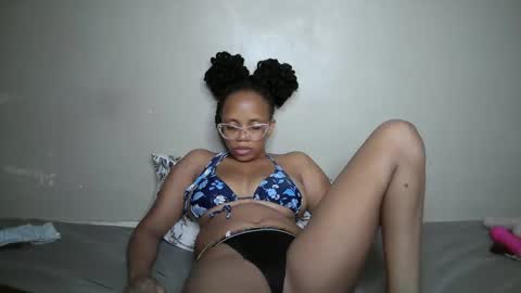 angel_cheupe online show from November 20, 2025, 6:35 am