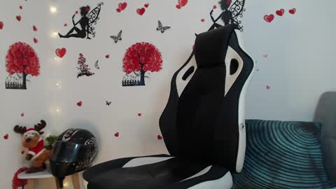 Angel Curl online show from January 25, 2025, 6:46 pm