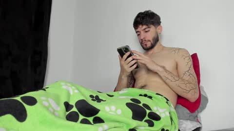 Snapshot of angel_damons_ chatting on January 17, 2025, 1:03 pm Angel Damons online show from January 17, 2025, 1:03 pm