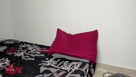 Snapshot of angel_damons_ chatting on February 5, 2025, 11:39 pm Angel Damons online show from February 5, 2025, 11:39 pm