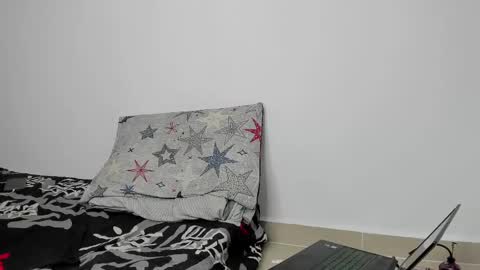 Snapshot of angel_damons_ chatting on February 24, 2025, 7:52 pm Angel Damons online show from February 24, 2025, 7:52 pm