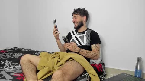 Snapshot of angel_damons_ chatting on February 26, 2025, 6:32 pm Angel Damons online show from February 26, 2025, 6:32 pm