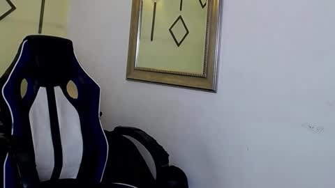 Snapshot of angel_dusstt chatting on November 27, 2025, 12:07 pm Angel Dusstt online show from November 27, 2025, 12:07 pm