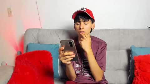 angel_dustt1 online show from June 6, 2026, 8:35 pm