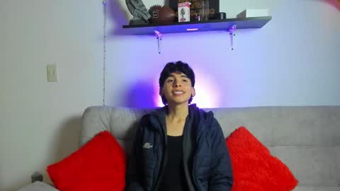 angel_dustt1 online show from June 8, 2026, 8:09 pm