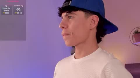 Snapshot of angel_eros_ chatting on February 21, 2026, 8:32 pm Angel online show from February 21, 2026, 8:32 pm