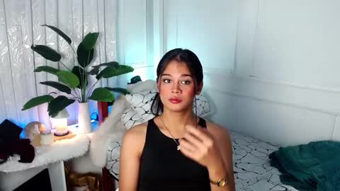 Snapshot of angel_indiguise chatting on January 30, 2025, 7:26 pm angela online show from January 30, 2025, 7:26 pm