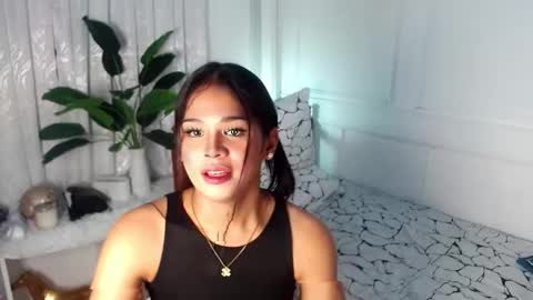 Snapshot of angel_indiguise chatting on February 7, 2025, 5:31 am angela online show from February 7, 2025, 5:31 am