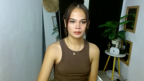 Snapshot of angel_indiguise chatting on October 12, 2025, 12:31 am angela online show from October 12, 2025, 12:31 am