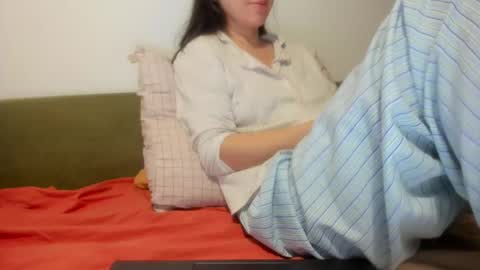 angel_lee__ online show from April 19, 2026, 7:40 am