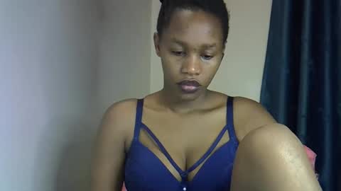 angel_mia5 online show from March 28, 2026, 11:43 am